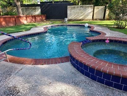 Pool & Spa