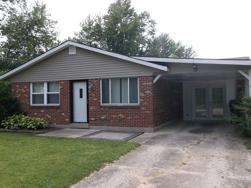 1st image of 502 S 1st St