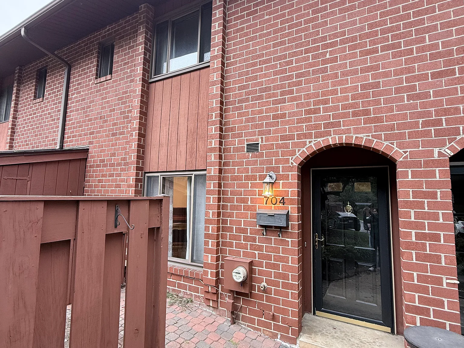 3 bed, 2.5 bath, 1716 sqft, $2,700 — Photo 1