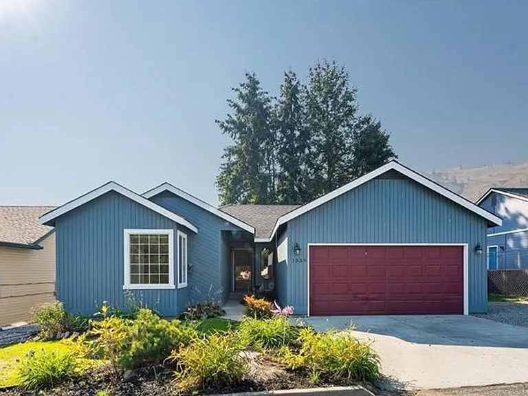 1339 Johnson Ct — Photo 1