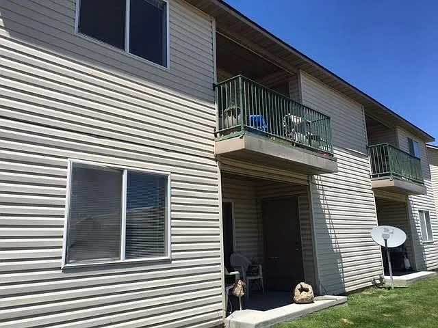 2 bed, 980 sqft, $1,200 — Photo 3