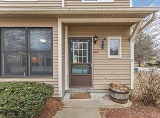 J20 Stonehedge Dr, South Burlington, VT 05403