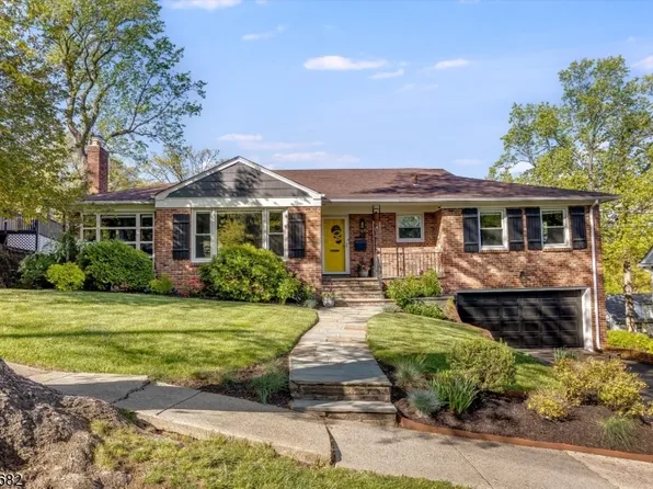 29 Bradford Ave, West Orange Twp., NJ 07052