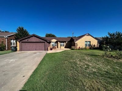 419 S 14th St, Clinton, OK, 73601