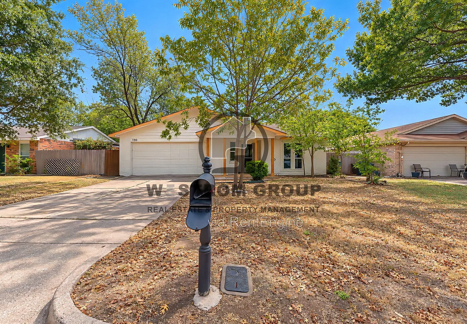 3 bed, 2.0 bath, 1208 sqft, $1,945 — Photo 1