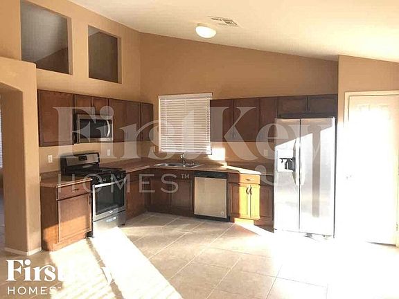 5th image of 3612 Chateau Meadow St