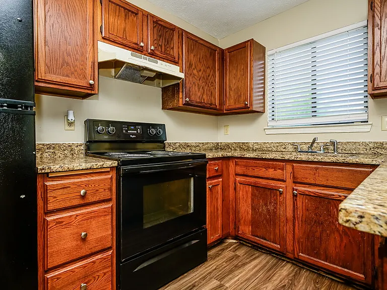 5796 Trent Walk Dr — Photo 8