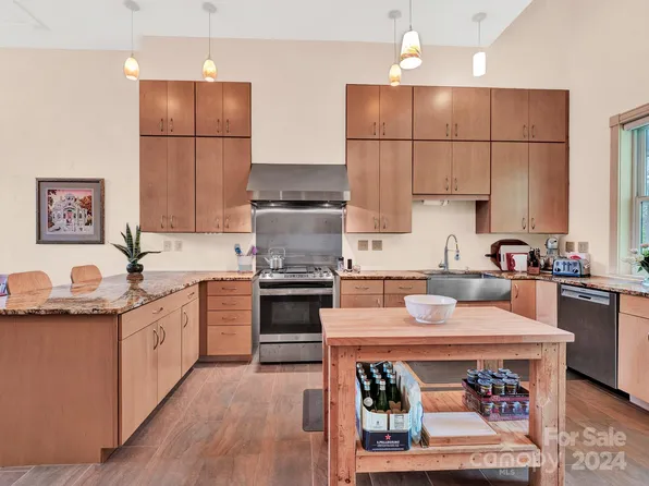 2905 Medlin Rd, Monroe, NC 28112