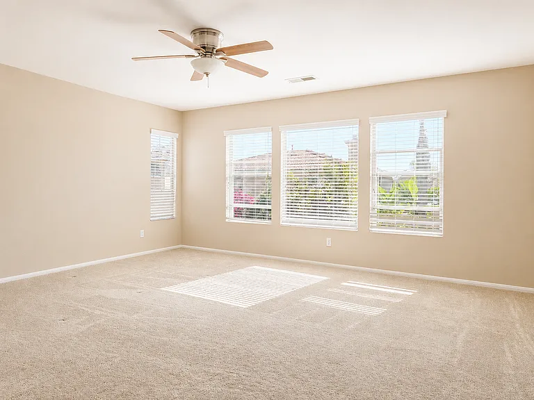 686 Jay Ct — Photo 10
