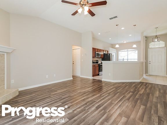 3rd image of 2932 Plum Orchard Dr