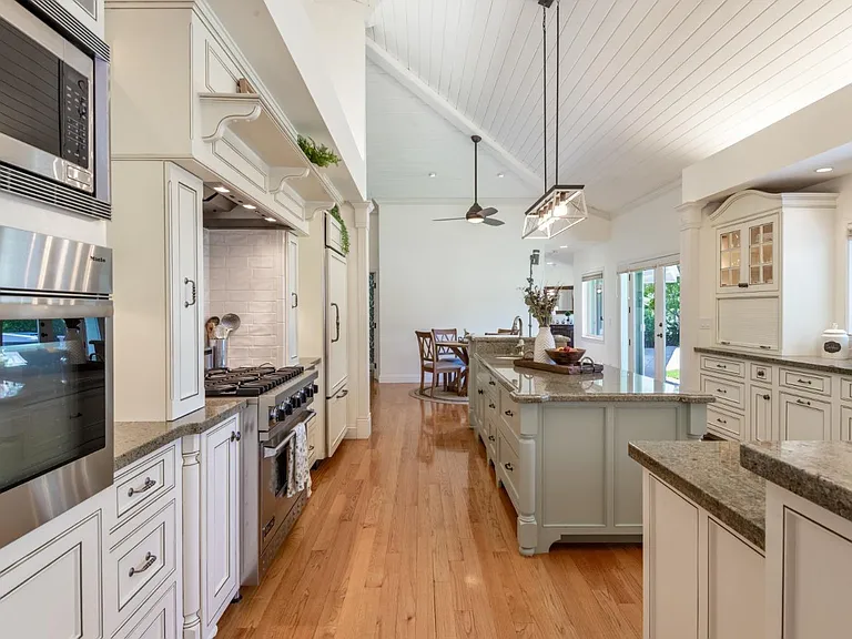 300 Shiloh Valley Ct — Photo 17