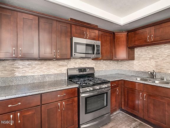5th image of 1700 Lynne Dr Unit 52