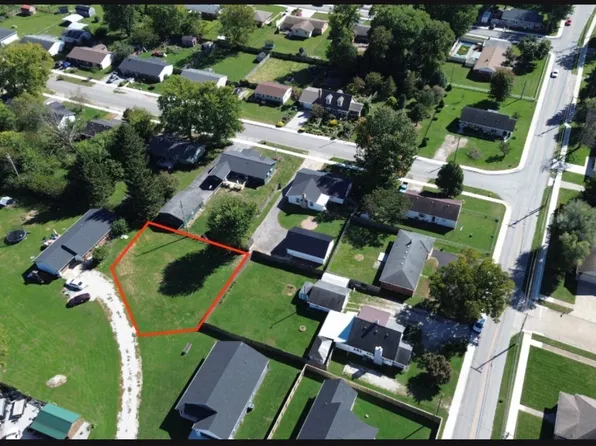1682 Victor Dr, Martinsville, IN 46151