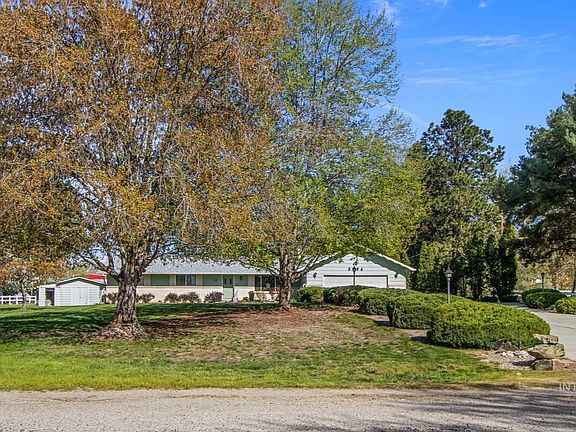 2nd image of 2754 Orchard Ln