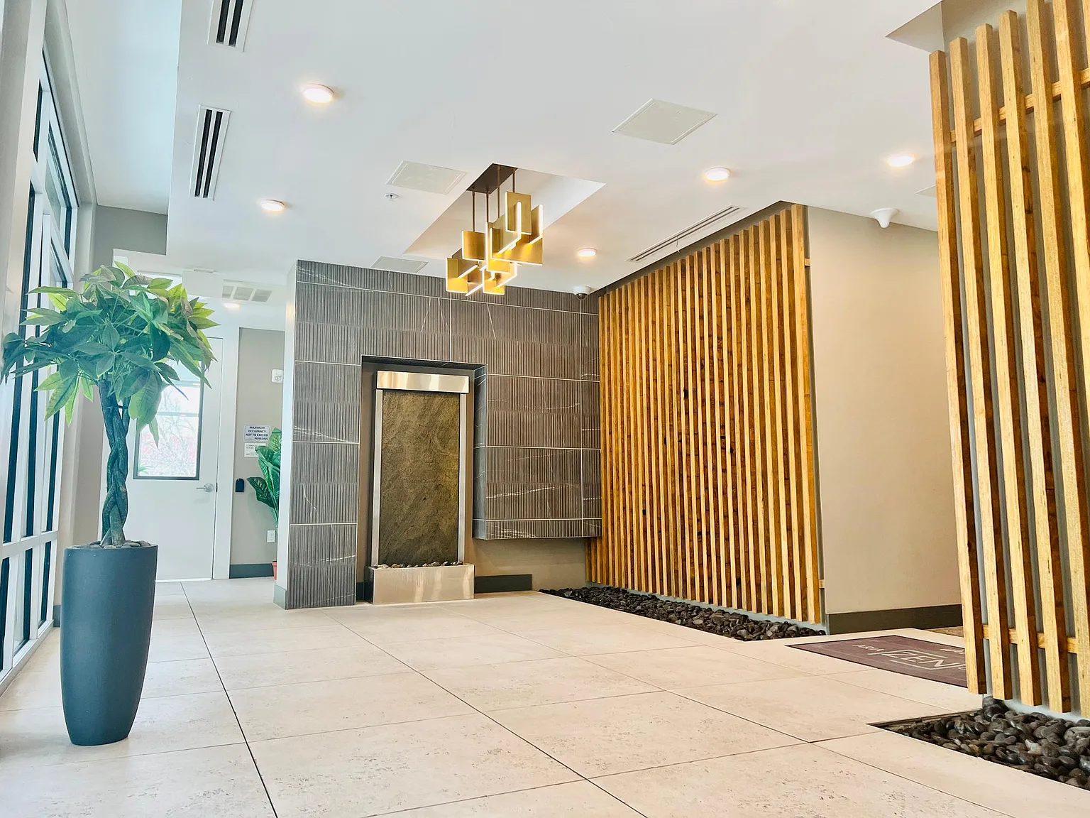 2 bed, 1139 sqft, $2,350 — Photo 2