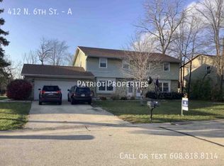 412 N 6th St #A, Waterford, WI 53185