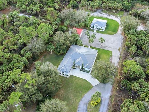 5th image of 1687 Everglades BLVD S