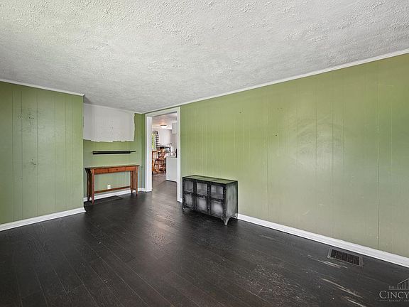 3rd image of 7605 Wesselman Rd