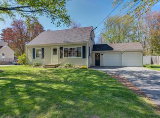 21 Pine View Rd, Westbrook, ME 04092