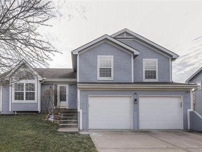 11907 N Holmes Ct, Kansas City, MO, 64155