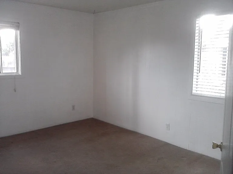 1308 W Fern Dr — Photo 5