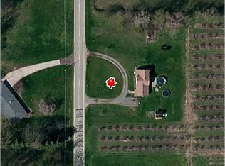 8263 S Scottdale Rd, Berrien Springs, MI 49103