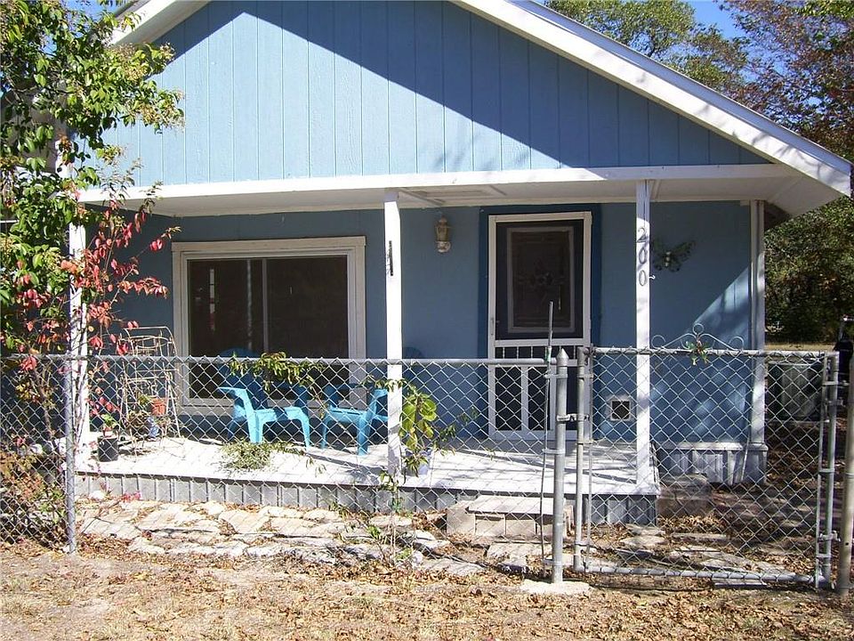 1st image of 200 Western Ave