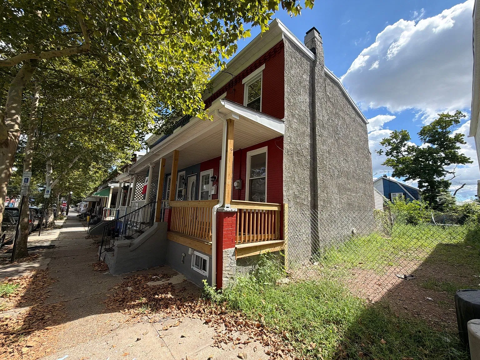 3 bed, 1168 sqft, $2,100 — Photo 2