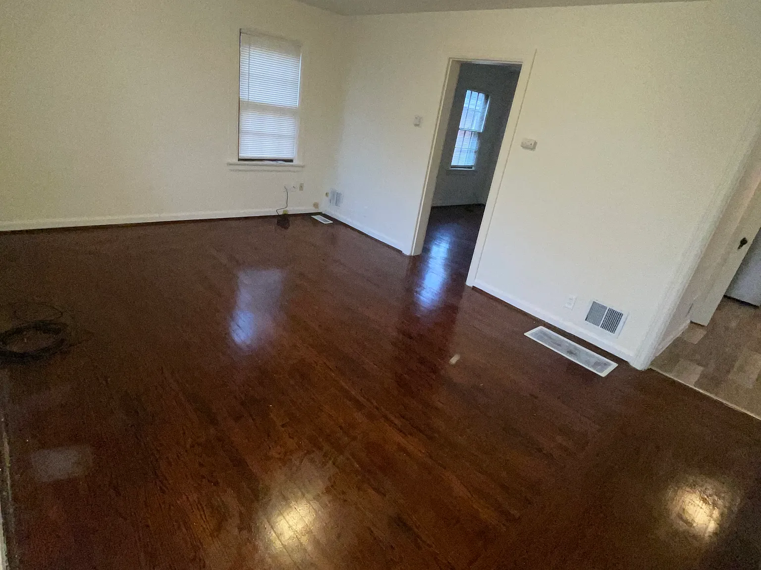 2 bed, 960 sqft, $1,490 — Photo 2