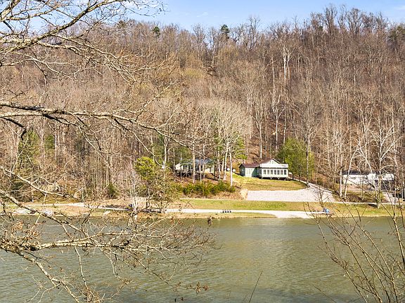2nd image of 1810 Calk Lake Rd