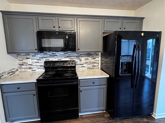 3rd image of 1801 Young Pointe Blvd