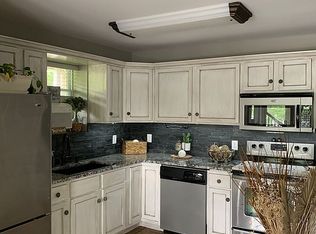 380 Mill Stream Cove Rd, Muscle Shoals, AL 35661