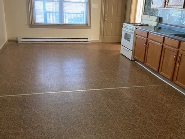 315 Logee St Floor 3, Woonsocket, RI 02895