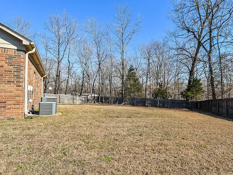 480 Green Willow Cv — Photo 17