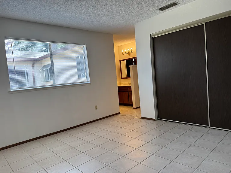 Glendora Ct — Photo 9