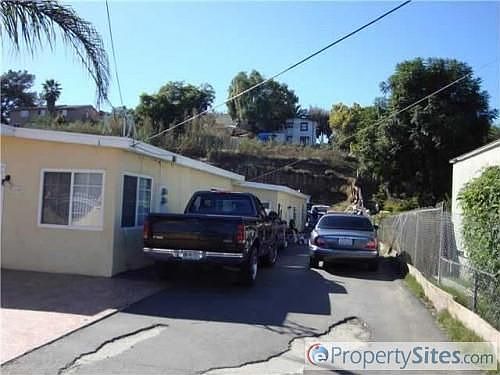 2nd image of 310 S 33rd St