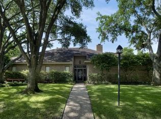 10323 Holly Springs Dr, Houston, TX 77042