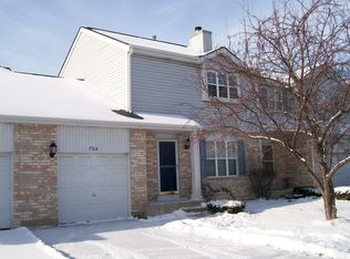 704 Six Pines Dr, Romeoville, IL 60446