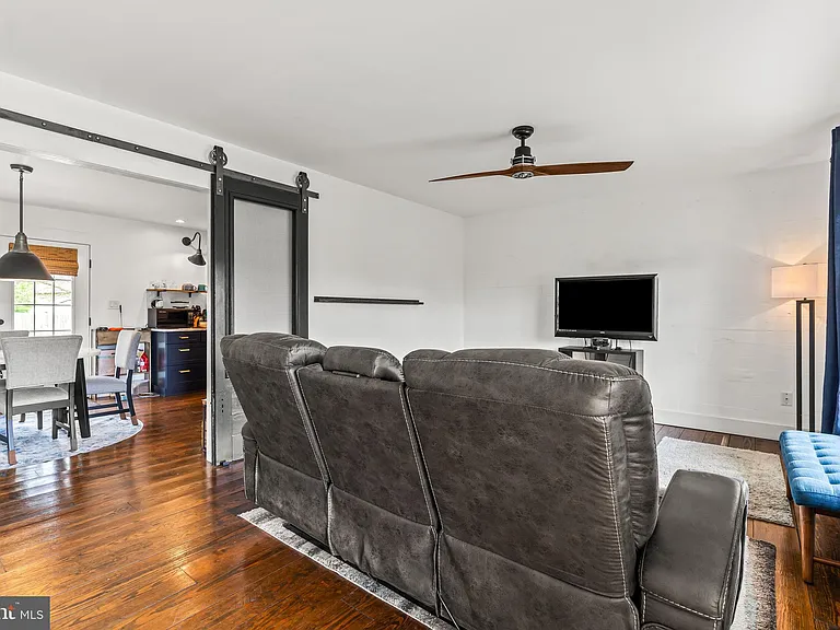 10025 Jasper Dr — Photo 12