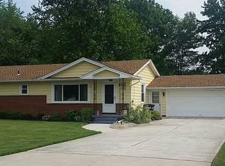 102 Joyce Ave, Pemberville, OH 43450