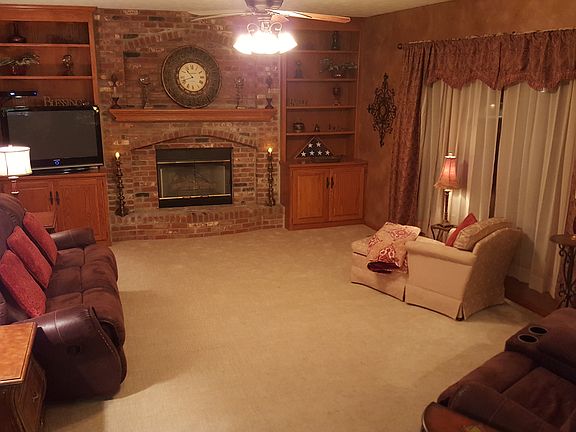 4th image of 15526 Windsor Dr
