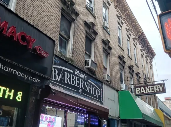 8444 Jamaica Ave, Woodhaven, NY 11421