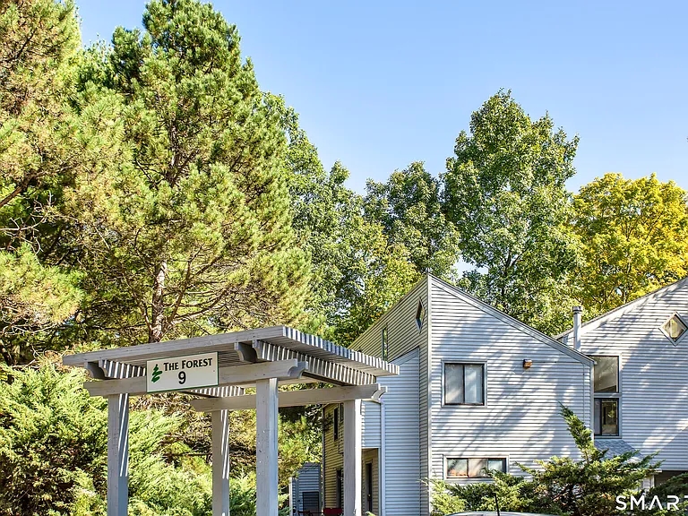 9 Talcott Forest Rd #C — Photo 20