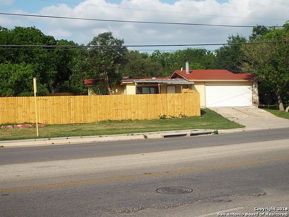 4th image of 3322 Hunt Ln