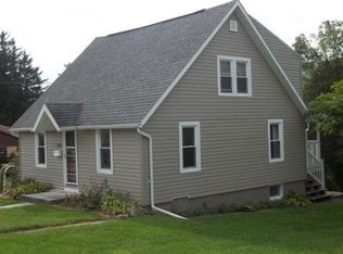 1026 Franklin St, Roaring Spring, PA 16673