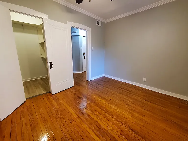 2068 W Hutchinson St #1 — Photo 13