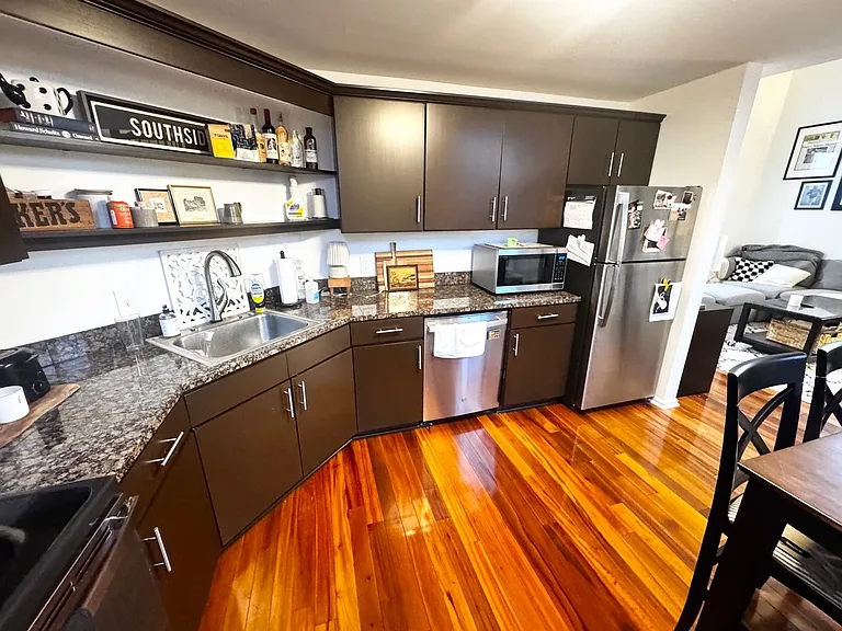 130 S 22nd St #3F — Photo 4