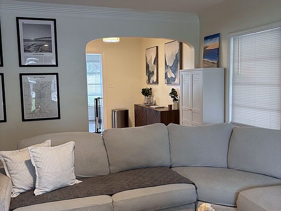5th image of 2156 Goldenrod St