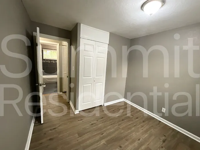 8608 Crystal Ave — Photo 9
