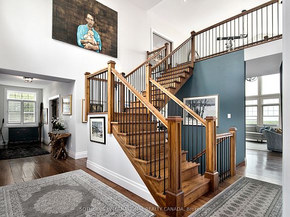4th image of 156 Bartlett Blvd